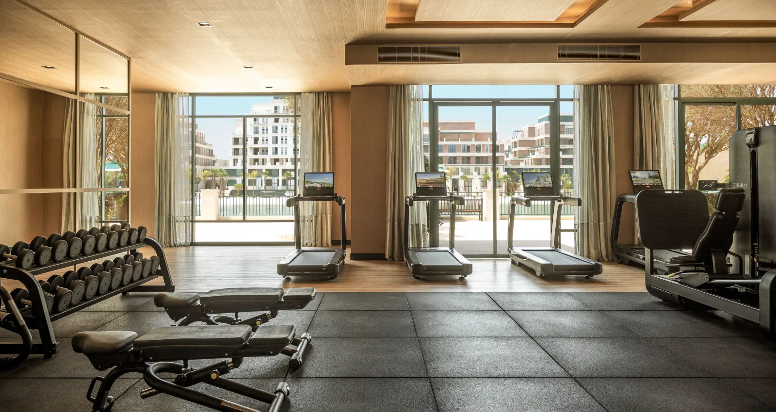 Academia com equipamentos de última geração