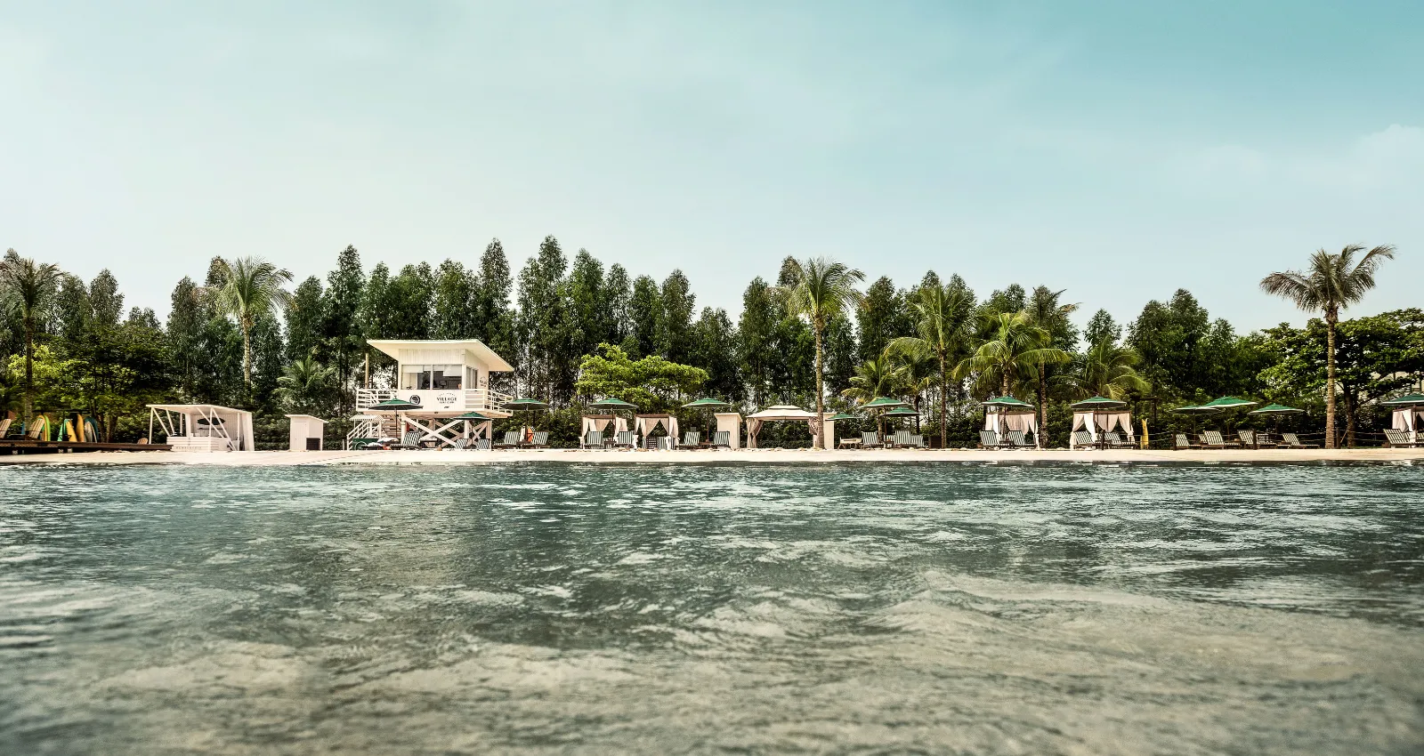 Club de surf exclusivo e reservado para membros